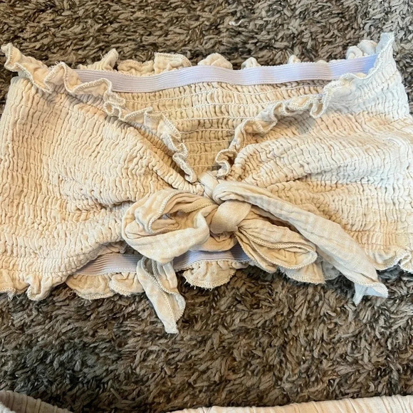 2 Piece Ruffle Set - Picture 2 of 4